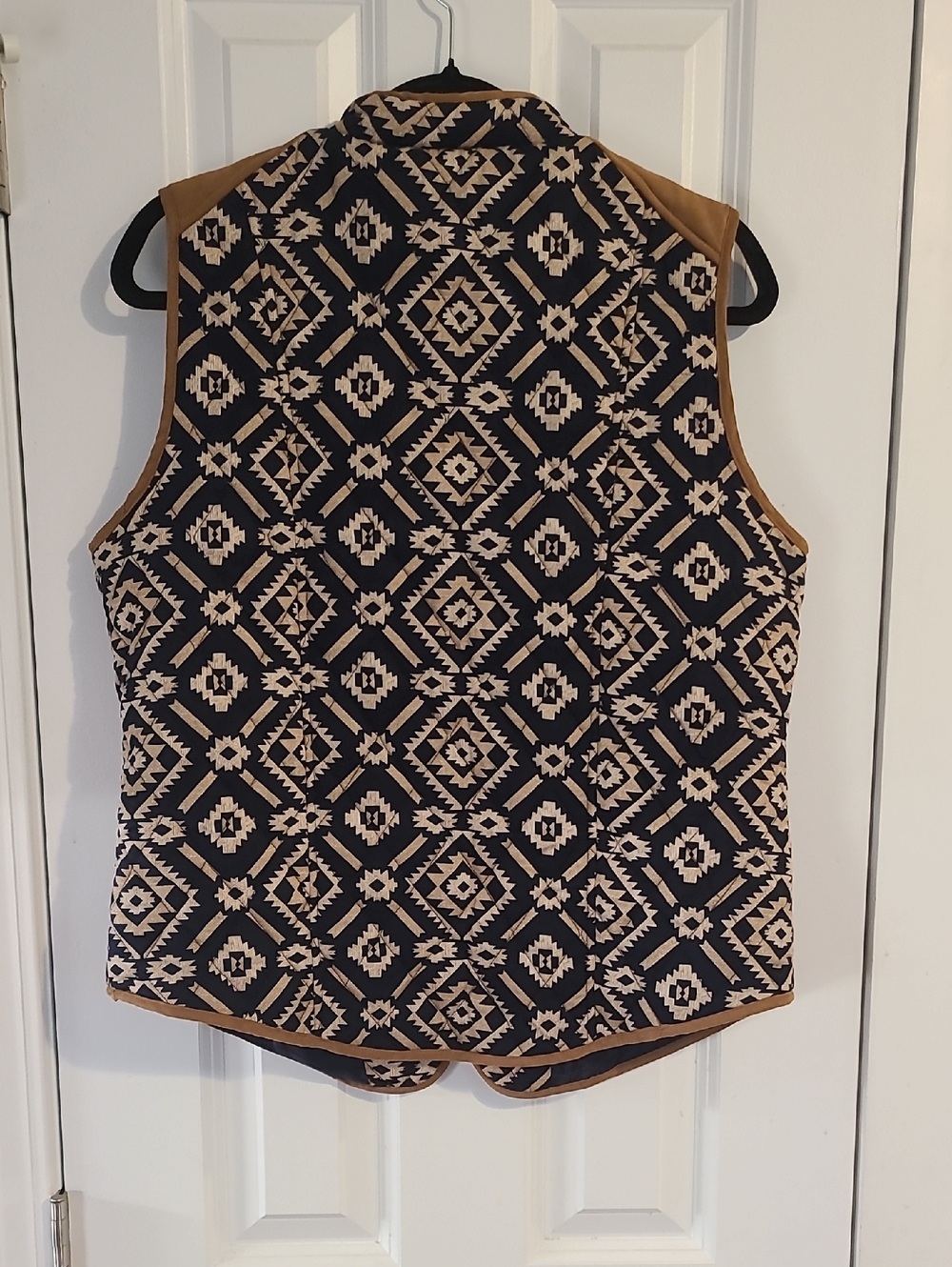 Rails Aztec-Print Quilted Vest in Black and Tan - Picture 5 of 6